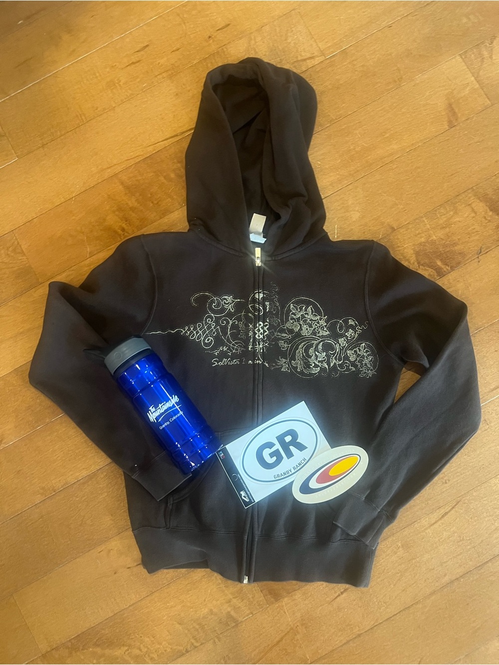 BUNDLE Granby Ranch Sol Vista Hoodie Size Small, Stickers & Water Bottle